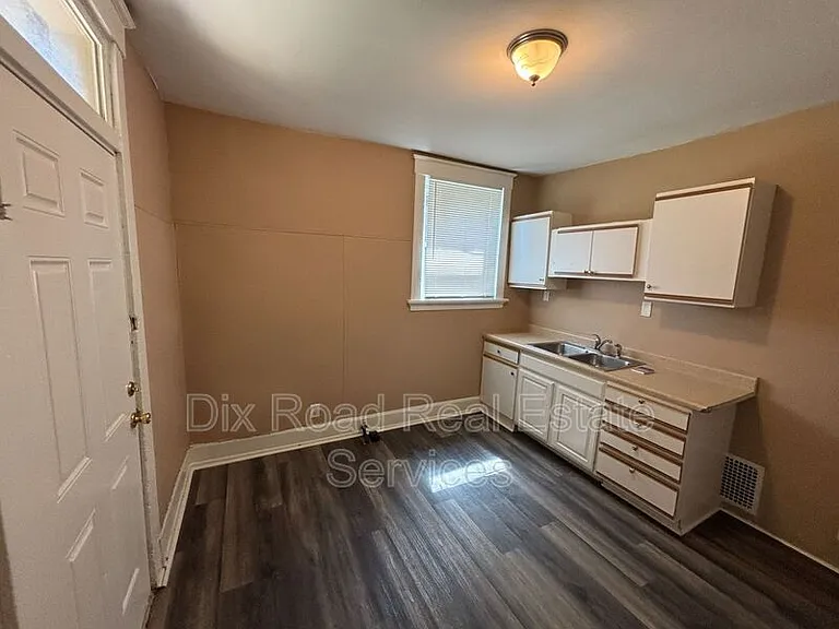 1026 Del Monte Pl #1 — Photo 14