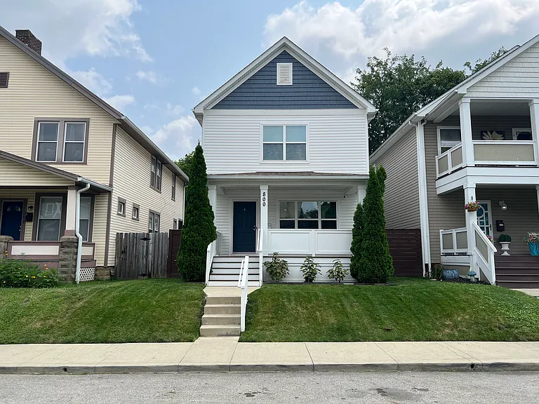 800 Heyl Ave — Photo 1