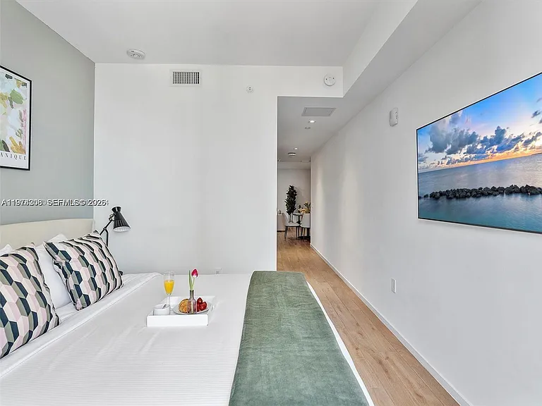 398 NE 5th St #2515 — Photo 8