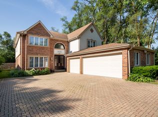 3831 Crestwood Dr, Northbrook, IL