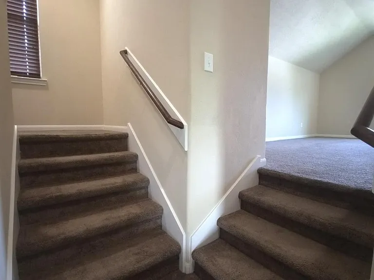 20703 Winghaven Dr — Photo 23