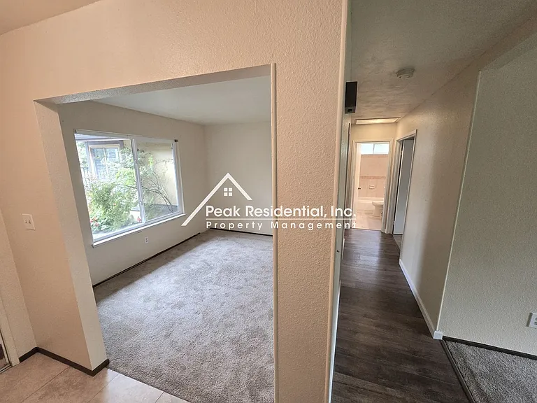 6249 Sunmist Way — Photo 13
