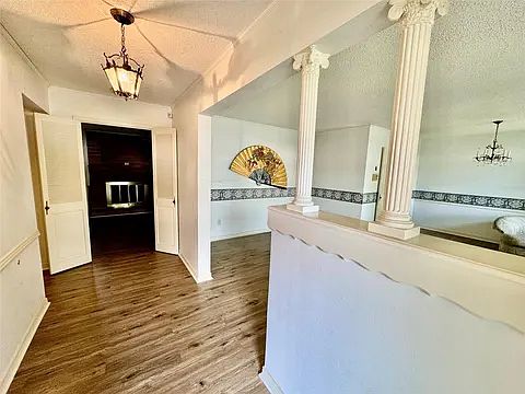 1st image of 2511 Vernon Dr