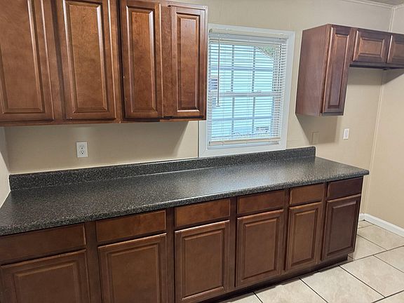 5th image of 1016 Creston Ave