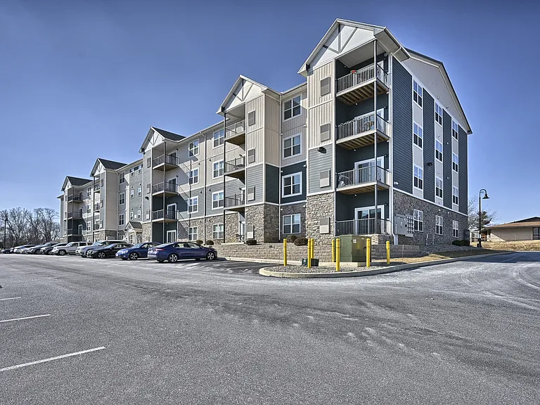 CenterPointe Apartments — Photo 14