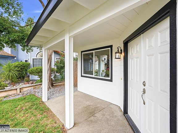3rd image of 2782 Canal Court