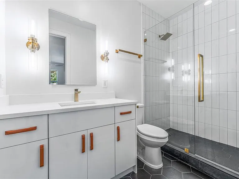 102 W Adalee St #4 — Photo 27