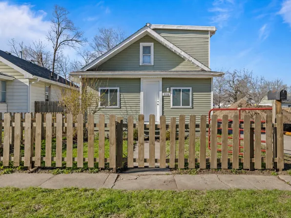 2216 Logan Ave, Des Moines, IA 50317