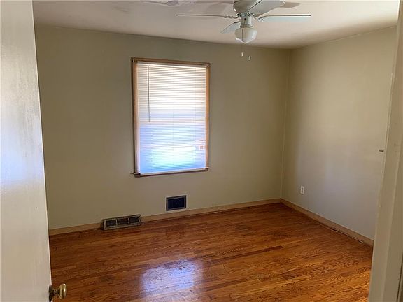 4th image of 6232 College Ave