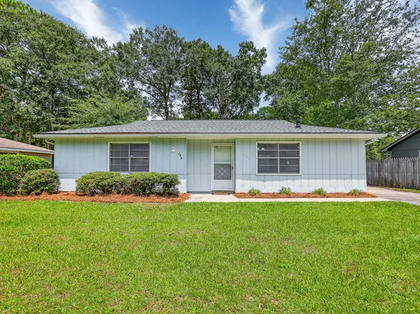 726 Fleming Rd, Hinesville, GA 31313