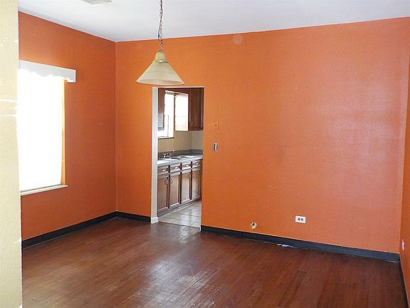 3rd image of 153 Woodvale St