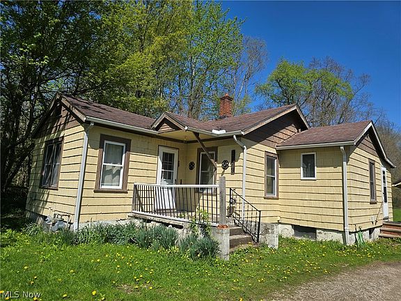 4th image of 5179 E Maple Rd