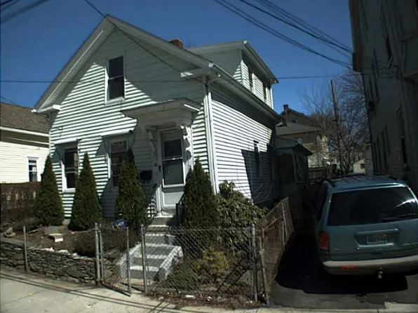 41 Erastus St, Providence, RI 02909