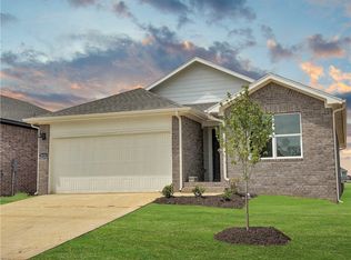 5654 Southwood Ave, Springdale, AR 72764