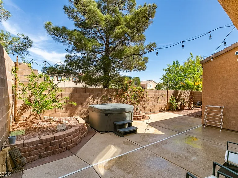 5928 Attavilla Dr — Photo 4