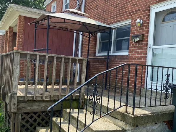 317 Charles Ter #1, Jeannette, PA 15644