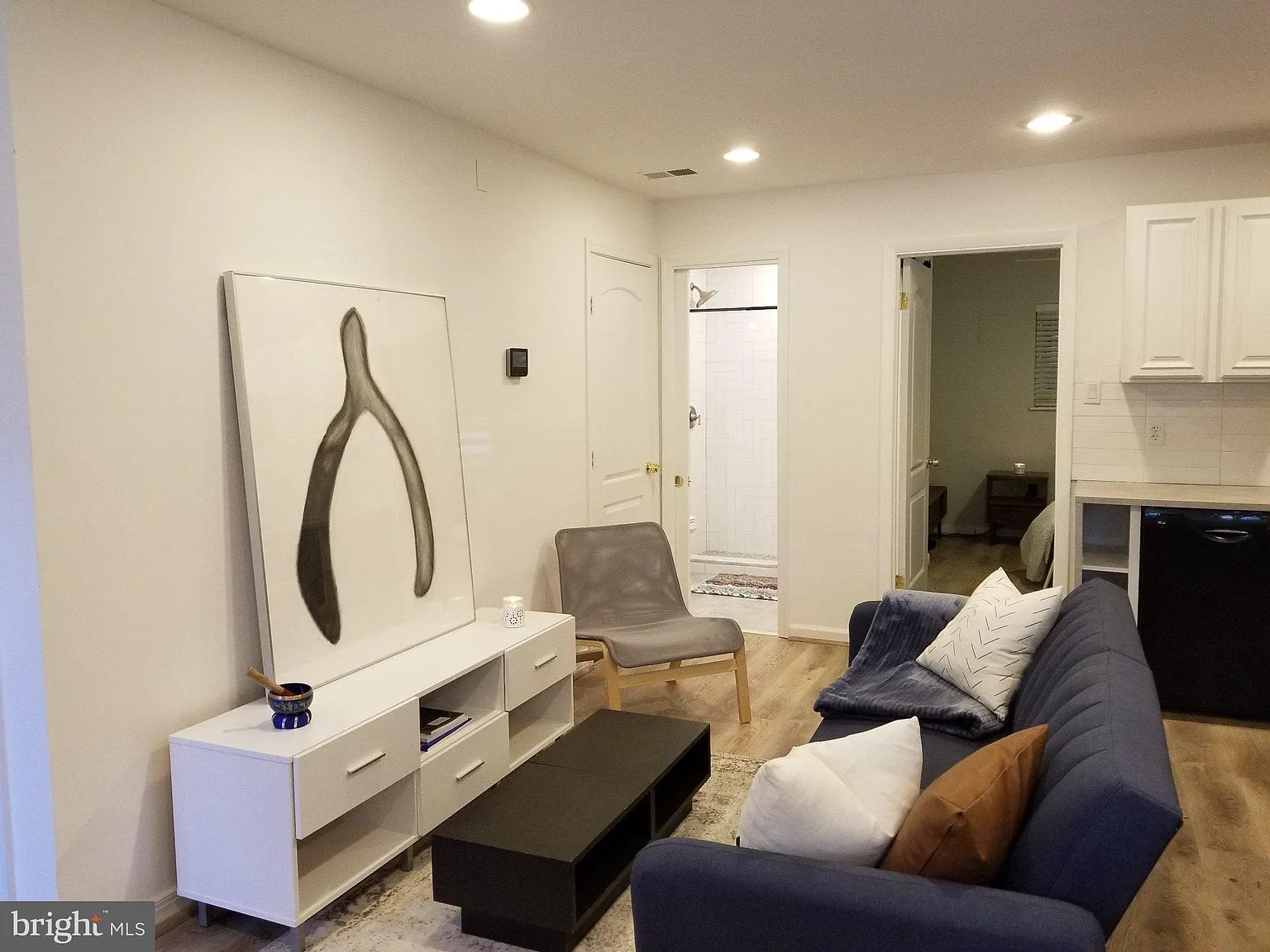 Studio, 1.0 bath, 1224 sqft, $2,000 — Photo 3