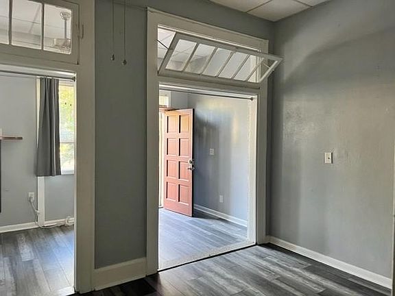 3rd image of 360 13th Ave NE #356
