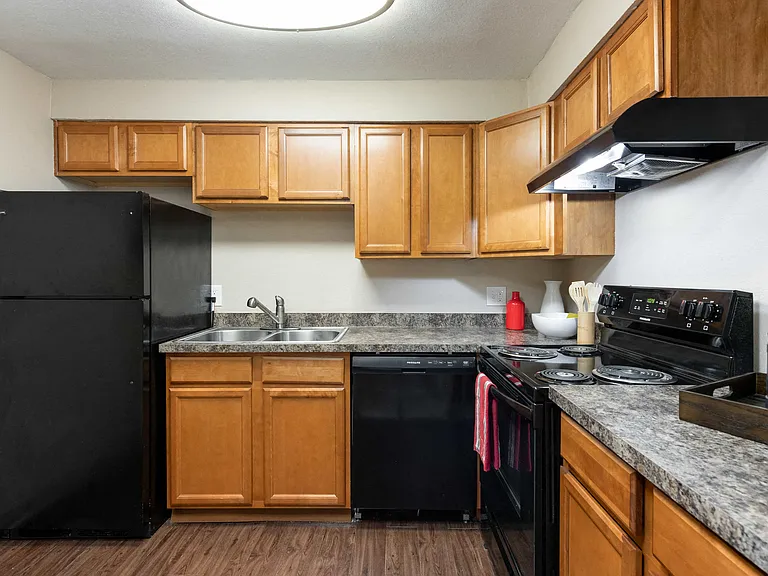 Webster Lake Apartments — Photo 6