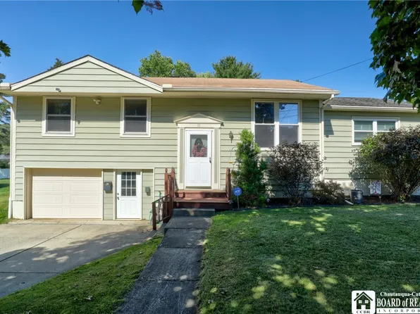 11 Arden Pkwy, Jamestown, NY 14701