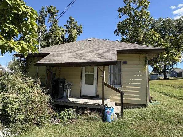 2021 S Main St, Centerville, IA 52544