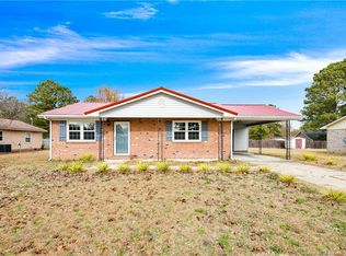 5556 Heather St, Hope Mills, NC 28348