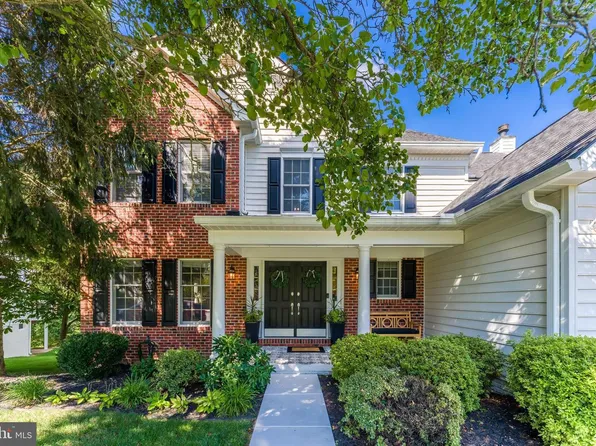 25975 Krebs Ln, Chantilly, VA 20152
