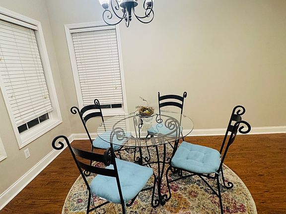 5th image of 1107 Rita Ln