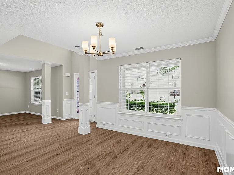 3693 Arminto Dr — Photo 8