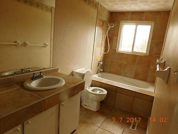 4th image of 6890 Laird Ave