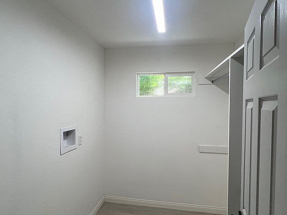 3rd image of 5319 Lincoln Ave