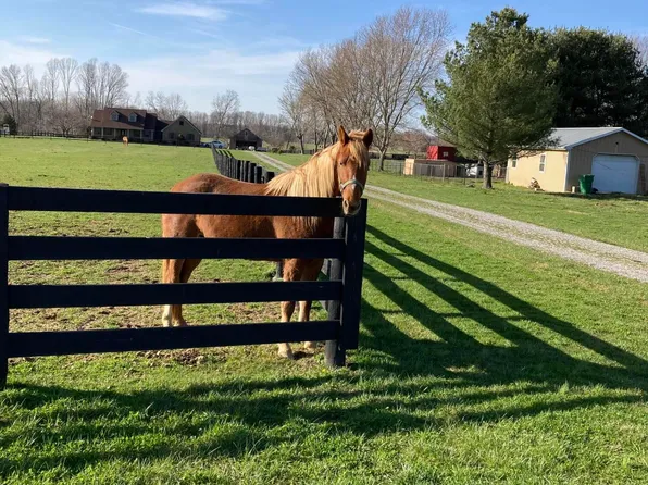90 Denson Rd, Liberty, KY 42539