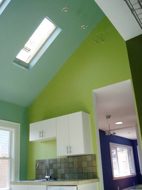 Modern, bright kitchen
