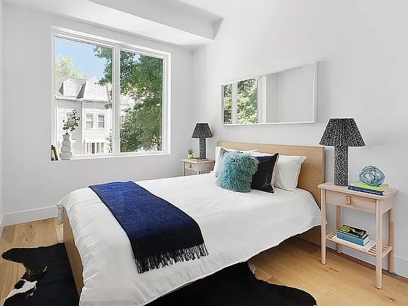 5th image of 256 Winthrop St #3A