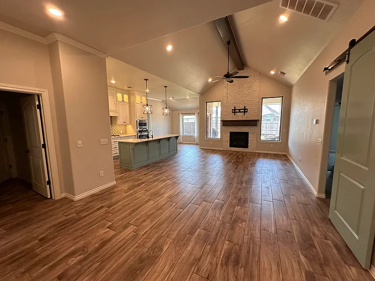 1723 Logans Way — Photo 17
