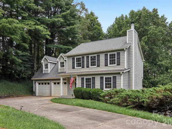 70 Acorn Ln, Clyde, NC 28721