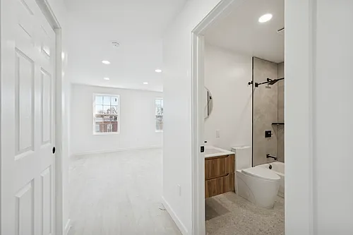 51 Farson St #4 Photo 1