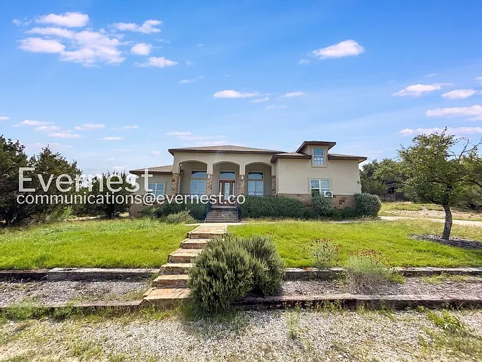 Building Photo - 21208 Oak Dale Dr
