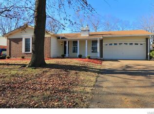 3155 Matlock Dr, Florissant, MO 63031