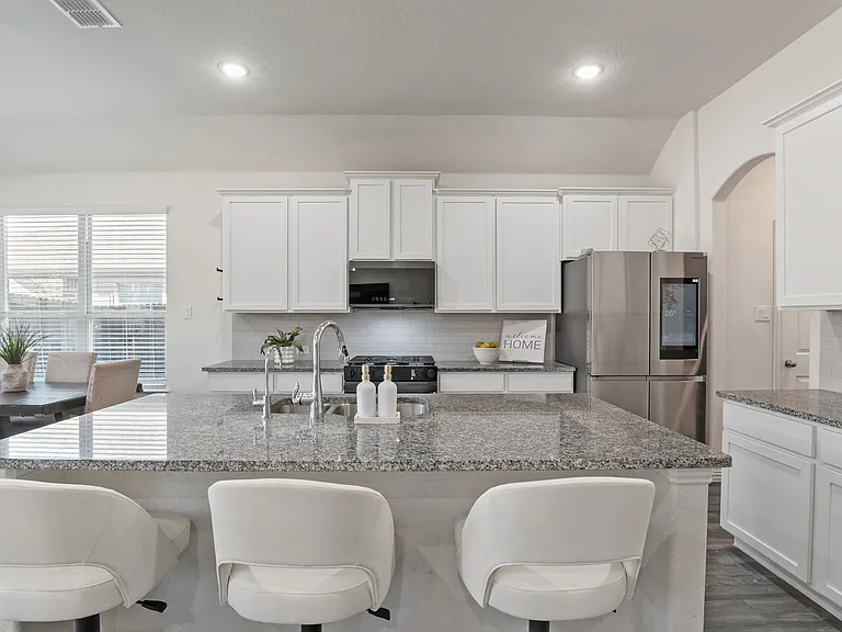 1413 Lake Grove Dr — Photo 26