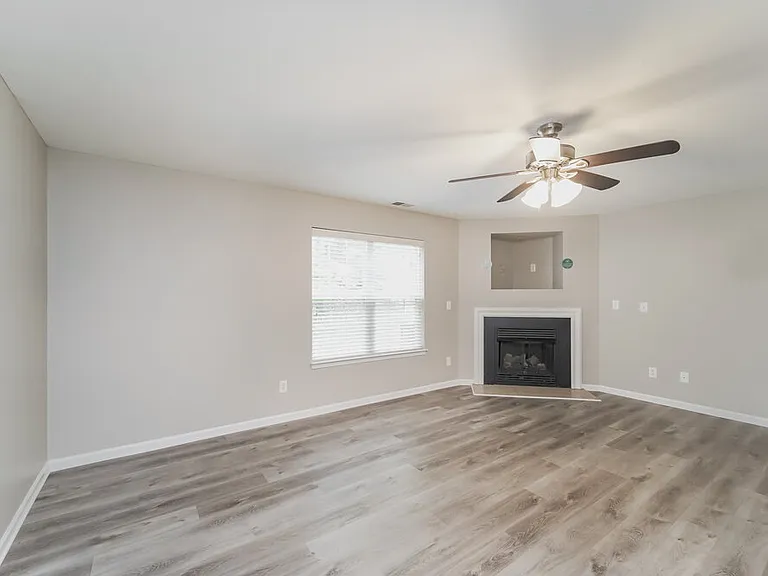 5824 Kelden Walker Ln — Photo 4