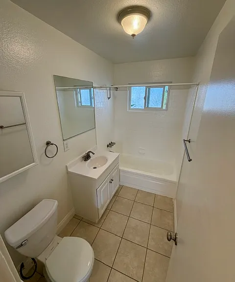1009 Georgia St #25 — Photo 7