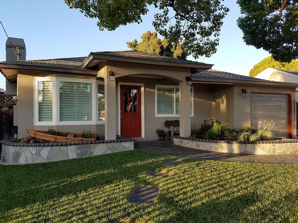 Welcome home to this gorgeous, fully-remodeled, charming home on a cul-de-sac...Mission Schools!