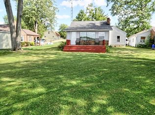 3346 Ponemah Dr, Fenton, MI 48430
