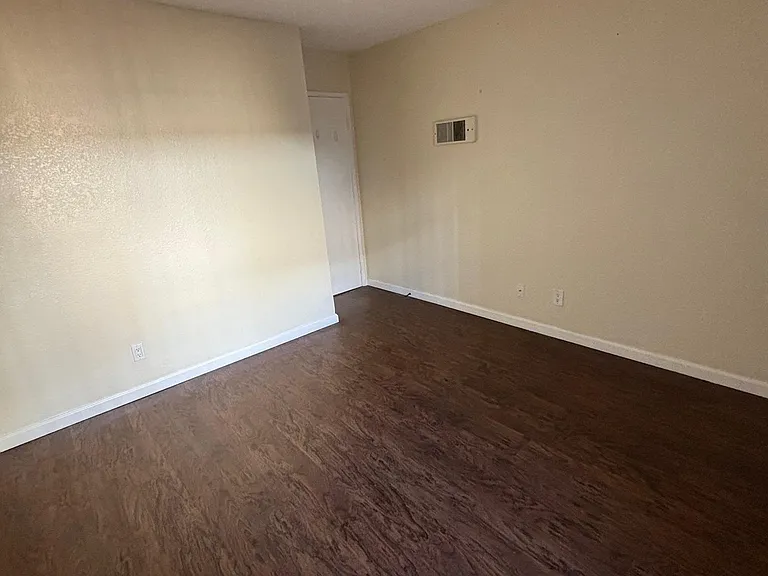 2573 Ulric St #8 — Photo 7