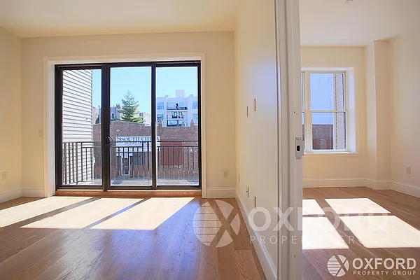 Rented by Oxford Property Group | media 44