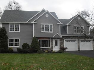 48 Washburn Rd, Pompton Plains, NJ 07444