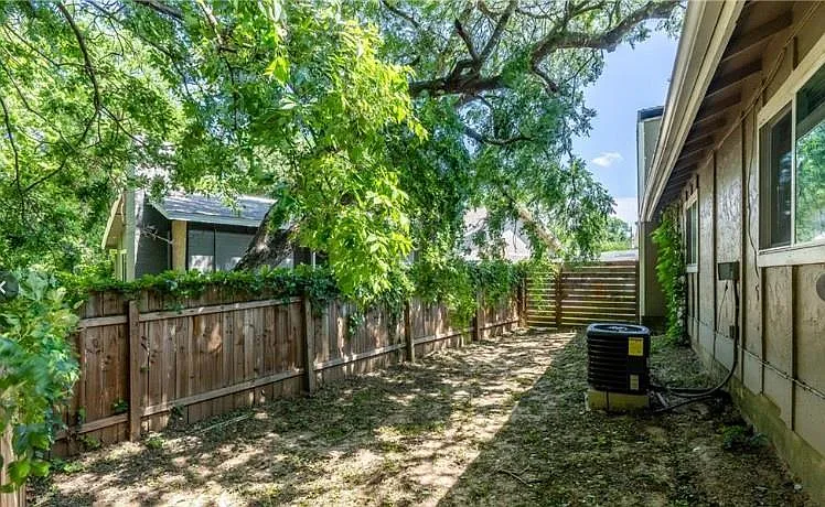 2702 Little Valley Cv #A — Photo 18