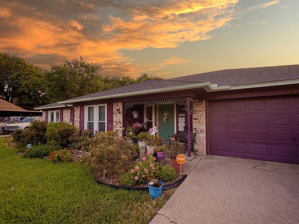 1st image of 821 Forest Ct