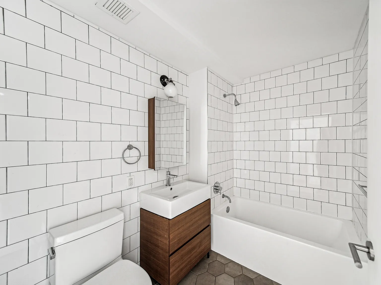 69 East 125th Street — Photo 4